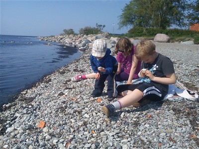 Vid stranden med mina små älsklingar!